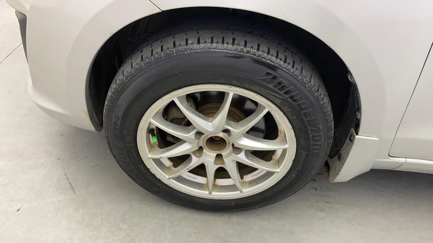 2014 Maruti Ertiga VXI, Petrol, Manual, 74,879 km, Left Front Wheel