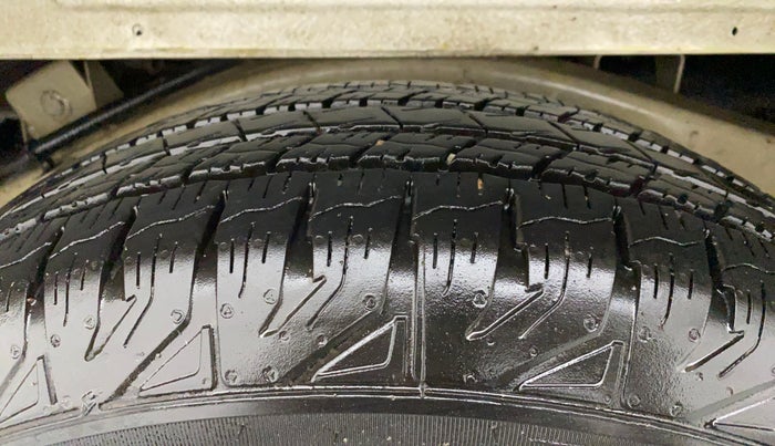 2022 Mahindra Bolero B6, Diesel, Manual, 10,330 km, Left Rear Tyre Tread