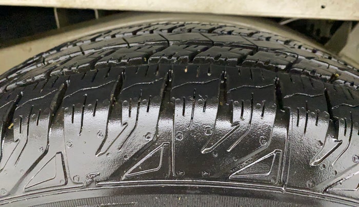 2022 Mahindra Bolero B6, Diesel, Manual, 10,330 km, Right Rear Tyre Tread