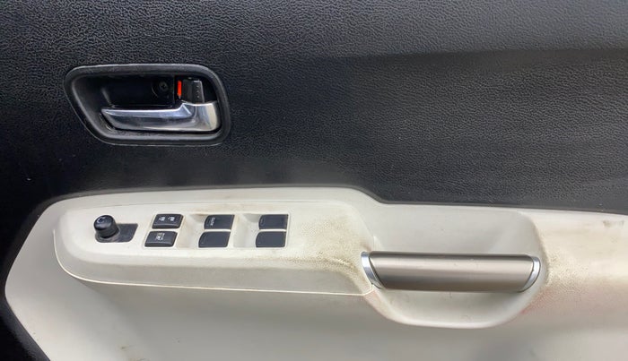2017 Maruti IGNIS DELTA 1.3, Diesel, Manual, 90,400 km, Driver Side Door Panels Control