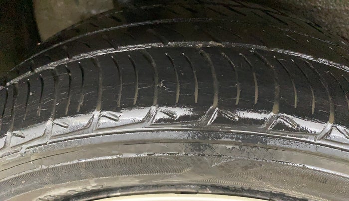 2017 Maruti IGNIS DELTA 1.3, Diesel, Manual, 90,400 km, Right Rear Tyre Tread