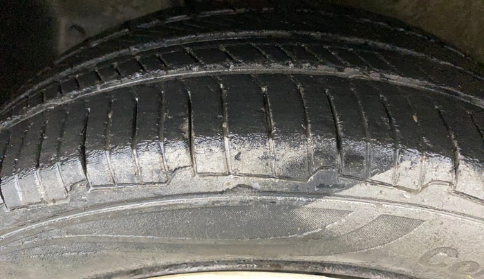 2017 Maruti IGNIS DELTA 1.3, Diesel, Manual, 90,400 km, Left Front Tyre Tread