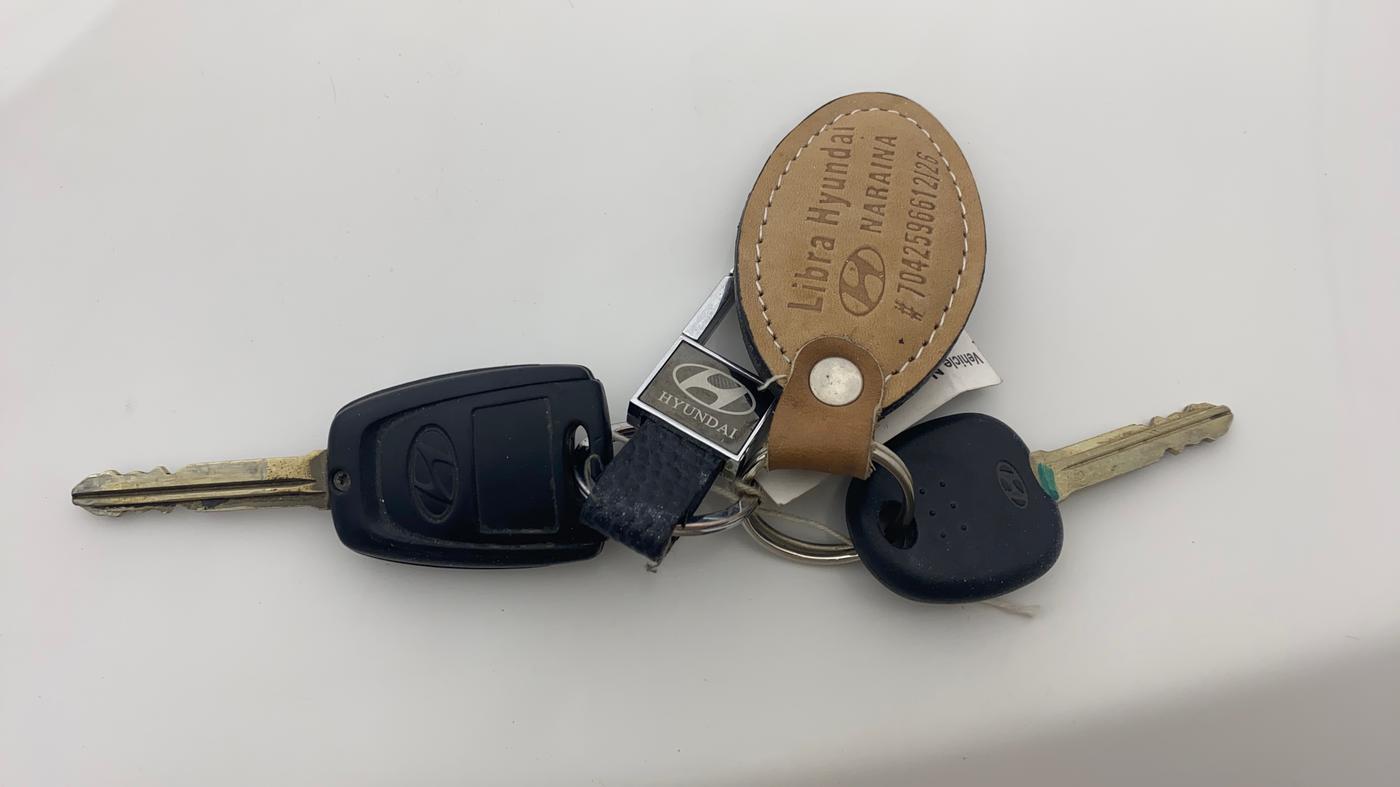 2018 Hyundai Grand i10 SPORTZ AT 1.2 KAPPA VTVT, Petrol, Automatic, 27,517 km, Key Close Up