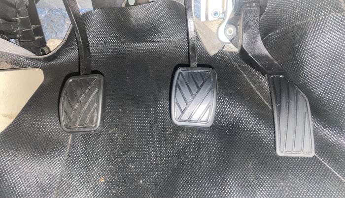 2019 Maruti Ciaz DELTA 1.5 SHVS MT PETROL, Petrol, Manual, 67,226 km, Pedals