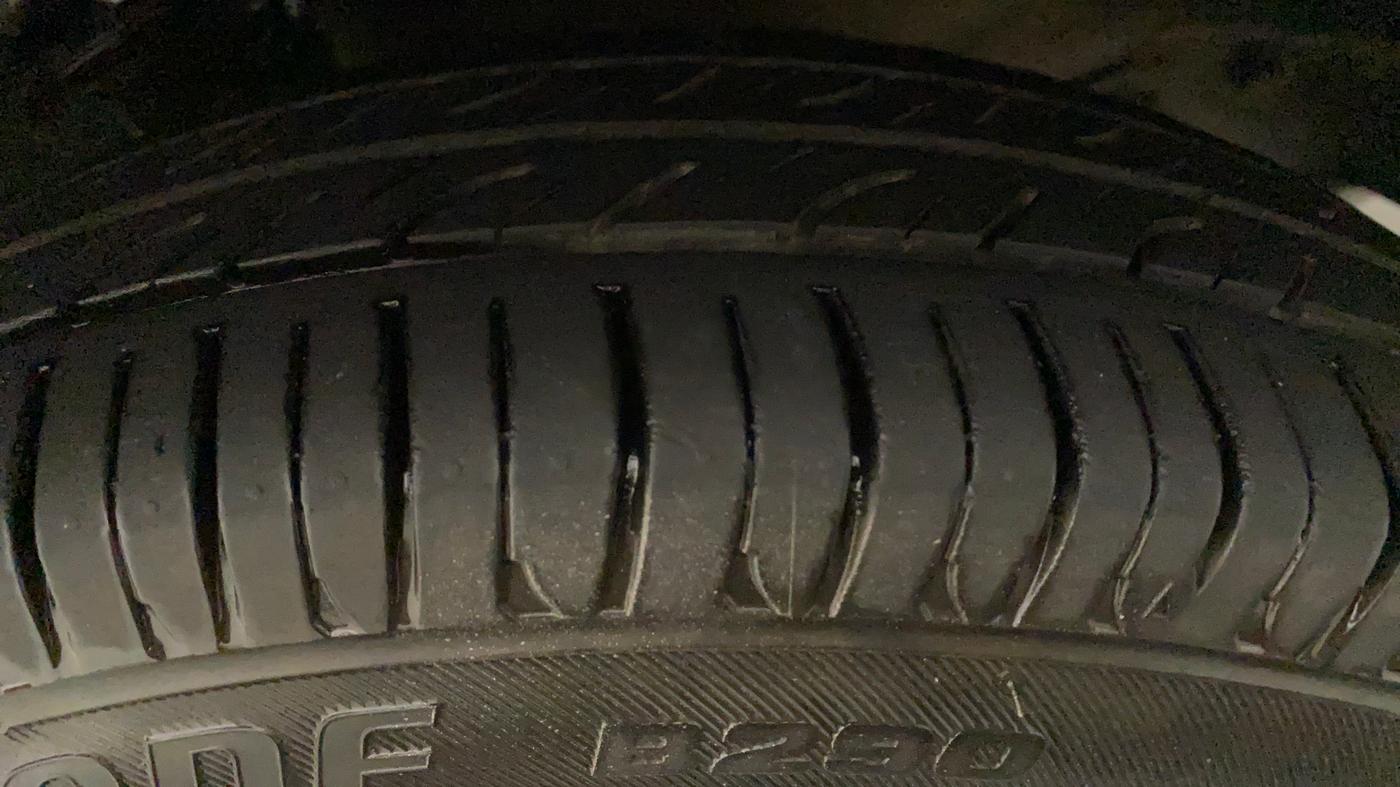 2013 Maruti Alto 800 LXI, CNG, Manual, 65,229 km, Left Rear Tyre Tread