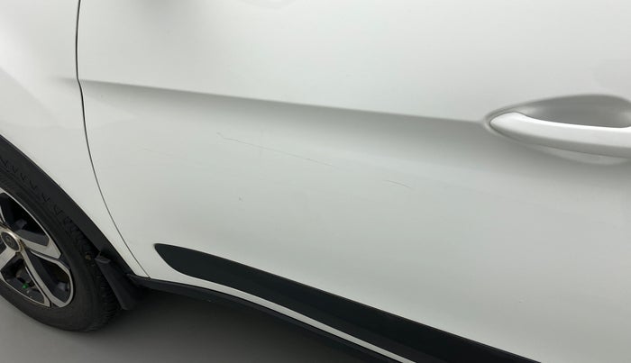 2022 Tata NEXON XZ PLUS (HS) DIESEL DUAL TONE, Diesel, Manual, 30,108 km, Front passenger door - Minor scratches