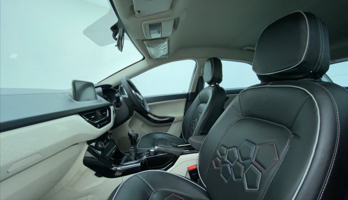 2022 Tata NEXON XZ PLUS (HS) DIESEL DUAL TONE, Diesel, Manual, 30,108 km, Right Side Front Door Cabin