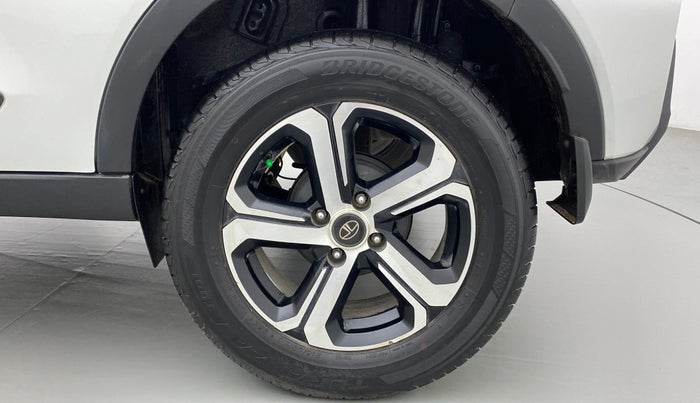 2022 Tata NEXON XZ PLUS (HS) DIESEL DUAL TONE, Diesel, Manual, 30,108 km, Left Rear Wheel