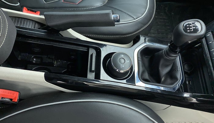 2022 Tata NEXON XZ PLUS (HS) DIESEL DUAL TONE, Diesel, Manual, 30,108 km, Gear Lever
