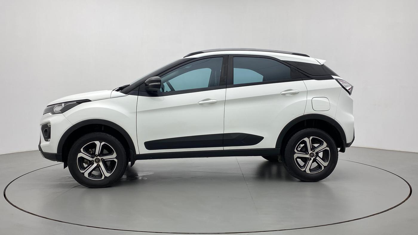 2022 Tata NEXON XZ PLUS (HS) DIESEL DUAL TONE, Diesel, Manual, 30,108 km, Left Side