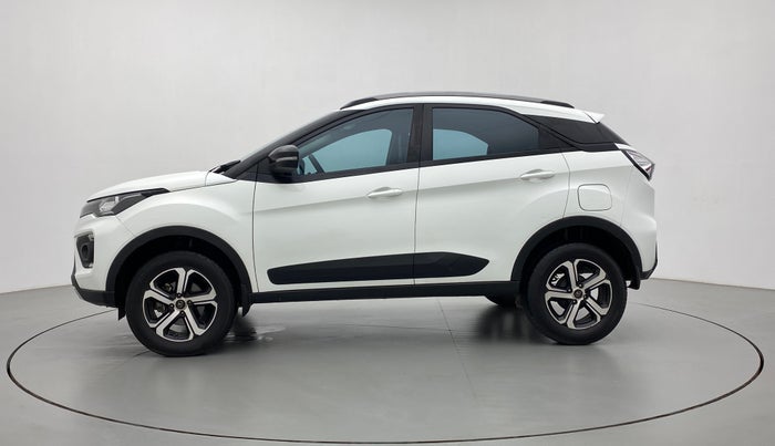 2022 Tata NEXON XZ PLUS (HS) DIESEL DUAL TONE, Diesel, Manual, 30,108 km, Left Side