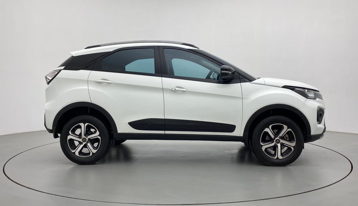 2022 Tata NEXON XZ PLUS (HS) DIESEL DUAL TONE, Diesel, Manual, 30,108 km, Right Side View
