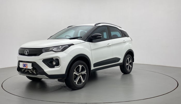 2022 Tata NEXON XZ PLUS (HS) DIESEL DUAL TONE, Diesel, Manual, 30,108 km, Left Front Diagonal