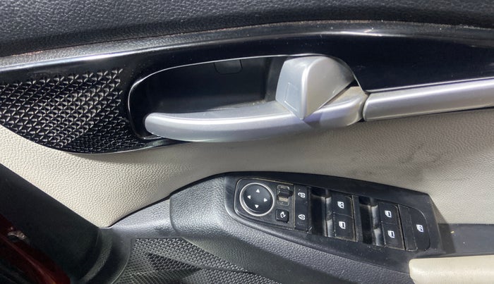 2020 KIA SELTOS HTX 1.5 PETROL, Petrol, Manual, 39,826 km, Driver Side Door Panels Control