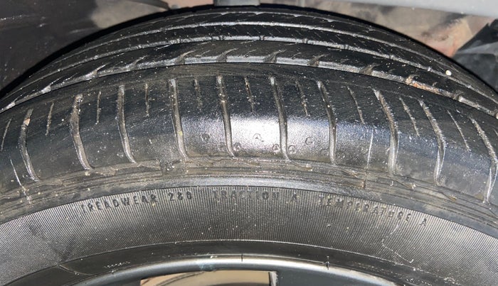 2020 KIA SELTOS HTX 1.5 PETROL, Petrol, Manual, 39,826 km, Right Front Tyre Tread