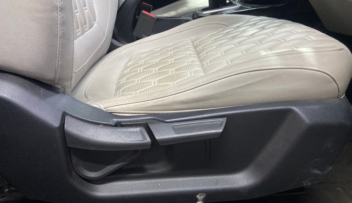 2020 KIA SELTOS HTX 1.5 PETROL, Petrol, Manual, 39,826 km, Driver Side Adjustment Panel