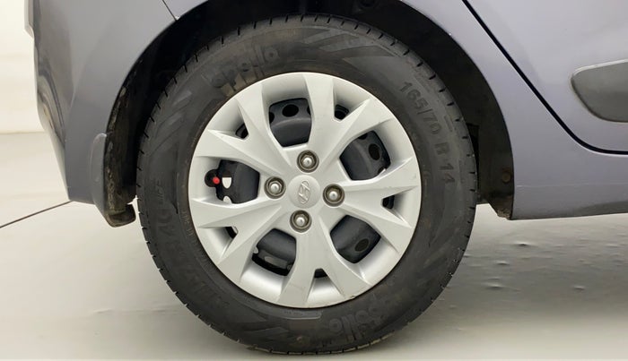 2016 Hyundai Grand i10 SPORTZ 1.2 KAPPA VTVT, CNG, Manual, 85,258 km, Right Rear Wheel