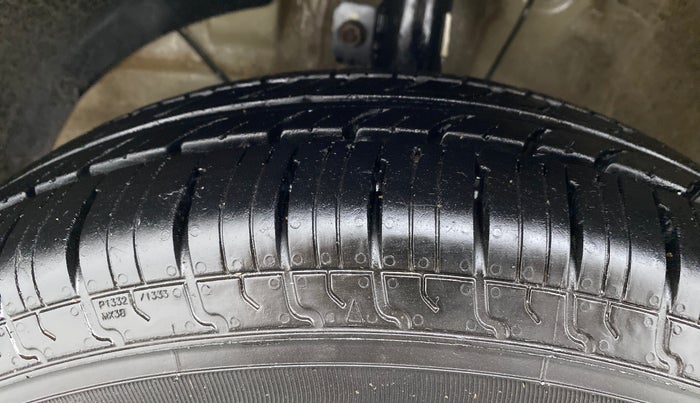 2019 Maruti Dzire VXI, Petrol, Manual, 60,750 km, Left Front Tyre Tread