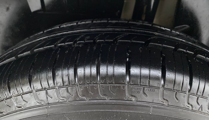 2019 Maruti Dzire VXI, Petrol, Manual, 60,750 km, Left Rear Tyre Tread