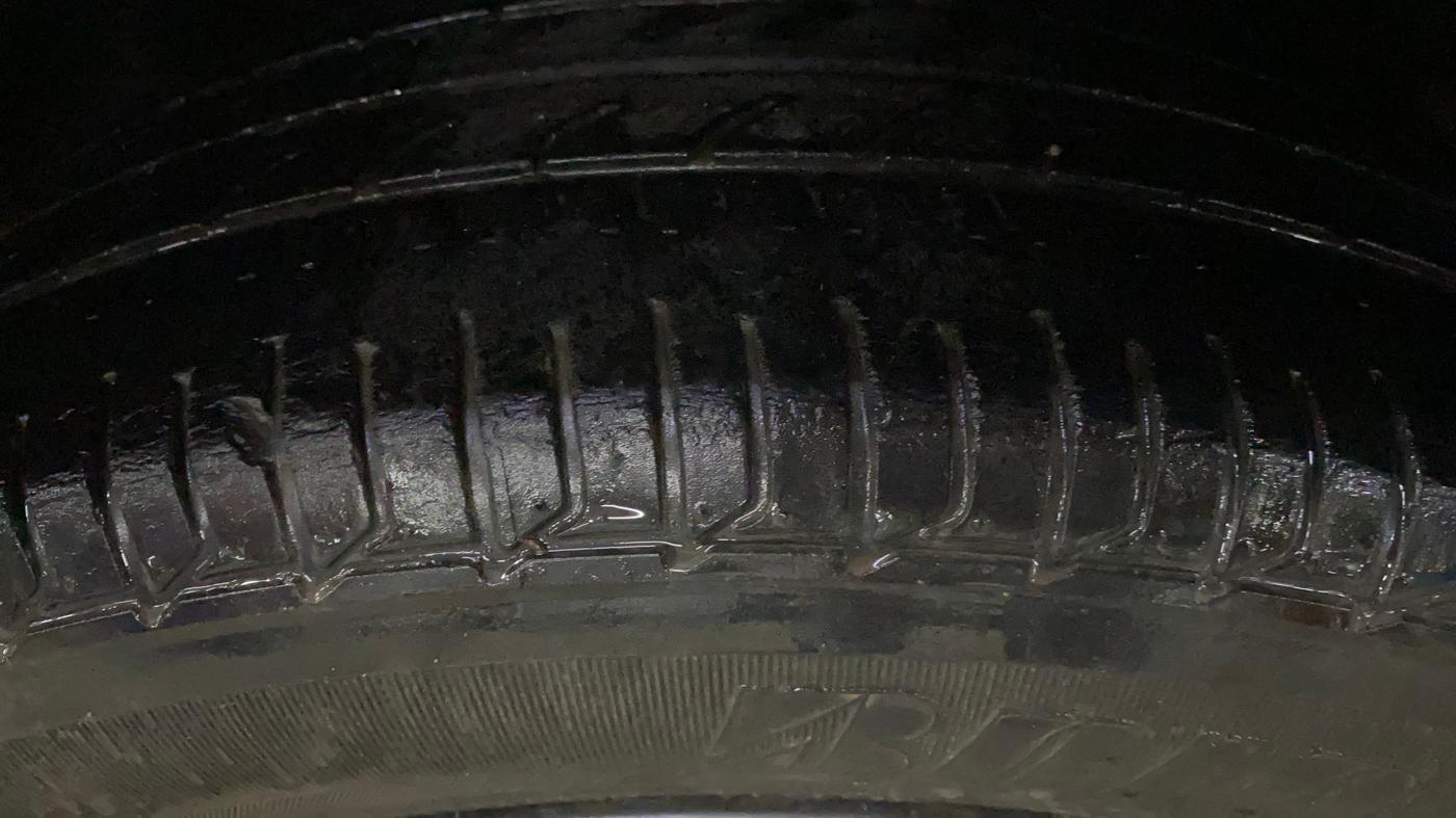 2019 Hyundai Elite i20 SPORTZ PLUS 1.2, Petrol, Manual, 36,738 km, Left Front Tyre Tread