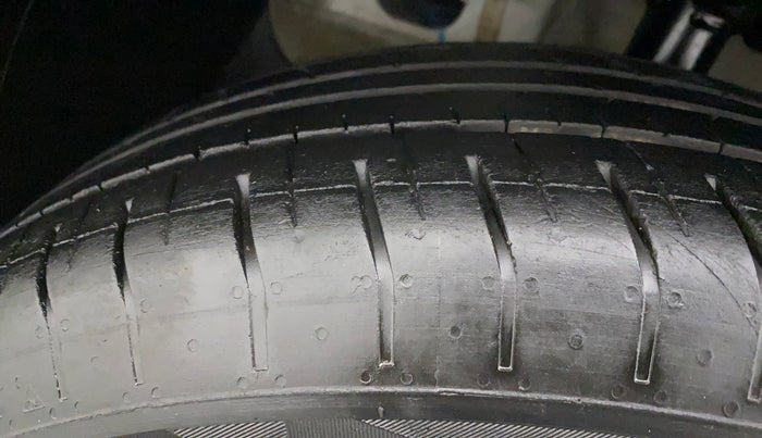 2022 Hyundai Creta EX 1.5 PETROL, Petrol, Manual, 23,436 km, Left Front Tyre Tread