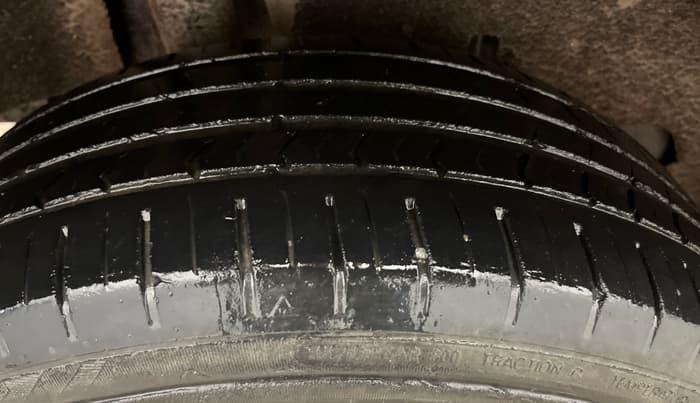 2021 Maruti Baleno ZETA PETROL 1.2, Petrol, Manual, 61,097 km, Right Rear Tyre Tread