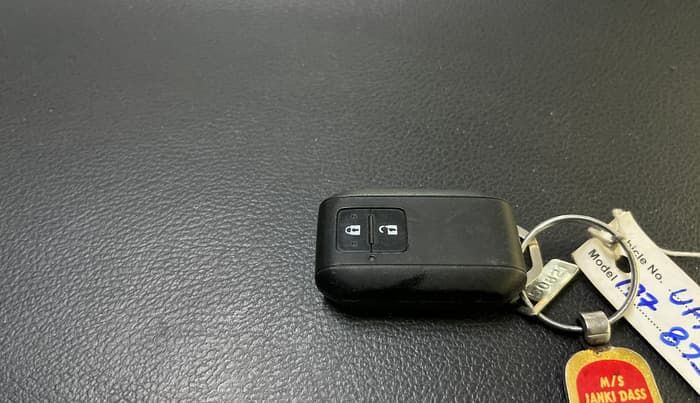 2021 Maruti Baleno ZETA PETROL 1.2, Petrol, Manual, 61,097 km, Key Close Up