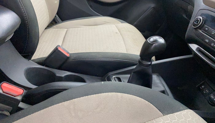 2017 Hyundai Elite i20 ASTA 1.2, Petrol, Manual, 72,561 km, Gear Lever