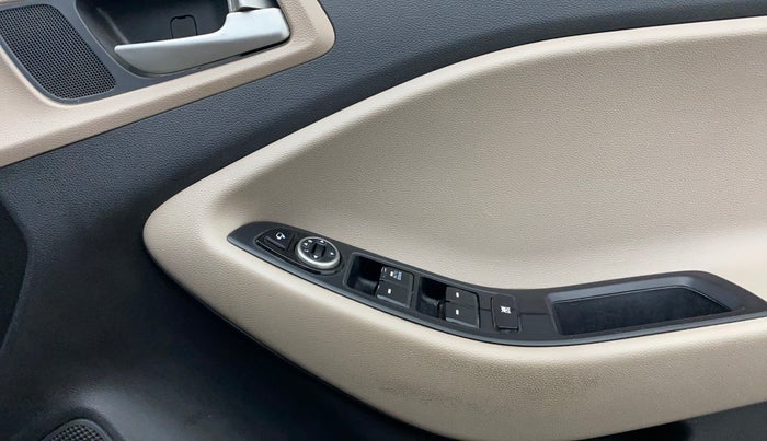 2017 Hyundai Elite i20 ASTA 1.2, Petrol, Manual, 72,561 km, Driver Side Door Panels Control