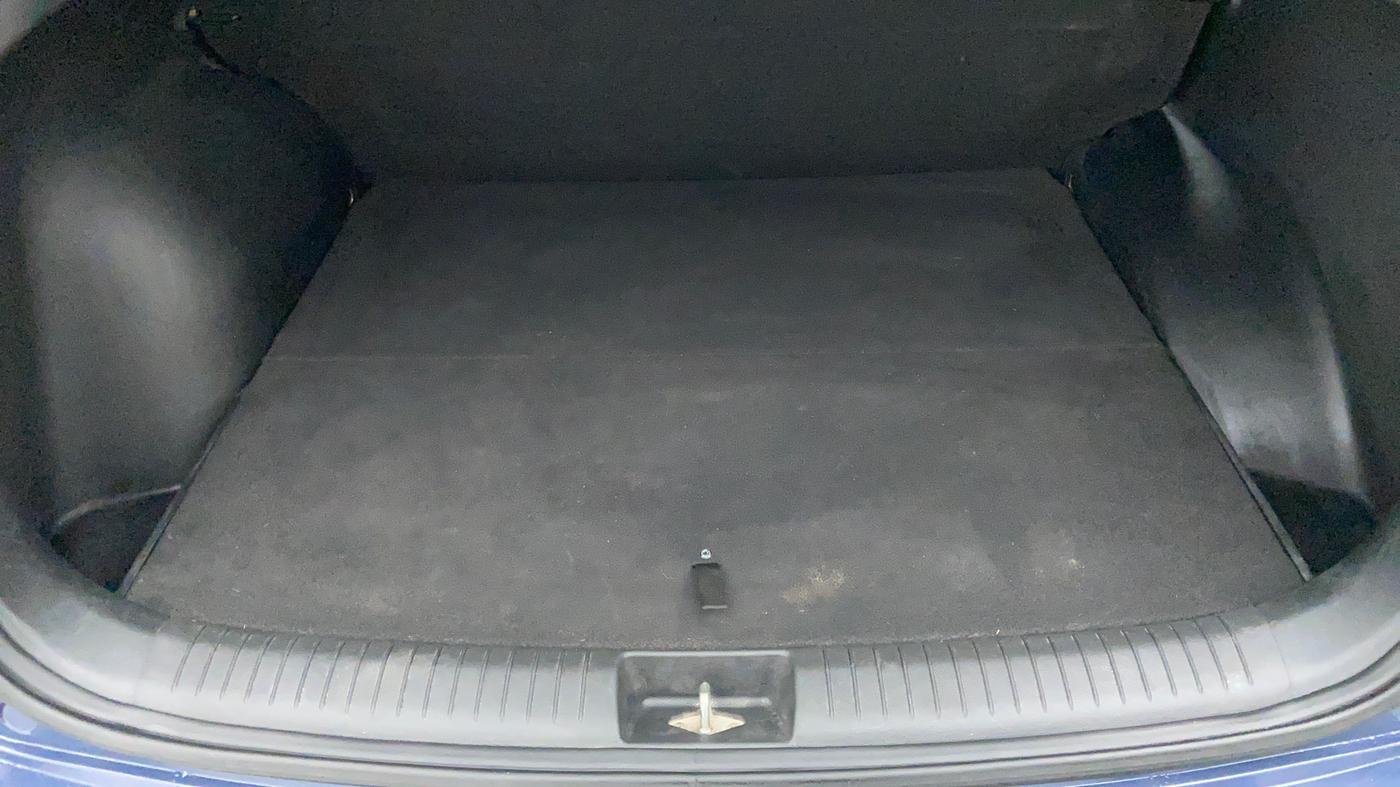 2015 Hyundai Creta 1.6 SX PLUS PETROL, Petrol, Manual, 56,465 km, Boot Inside