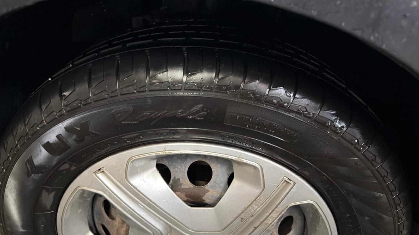2020 Tata NEXON XZ PETROL, Petrol, Manual, 51,093 km, Left Front Tyre Tread