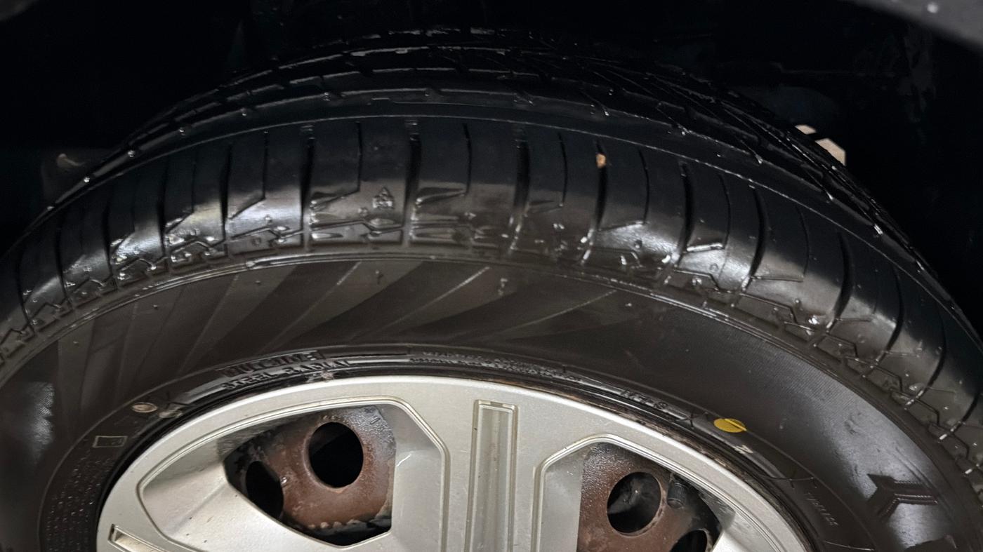 2020 Tata NEXON XZ PETROL, Petrol, Manual, 51,093 km, Right Front Tyre Tread