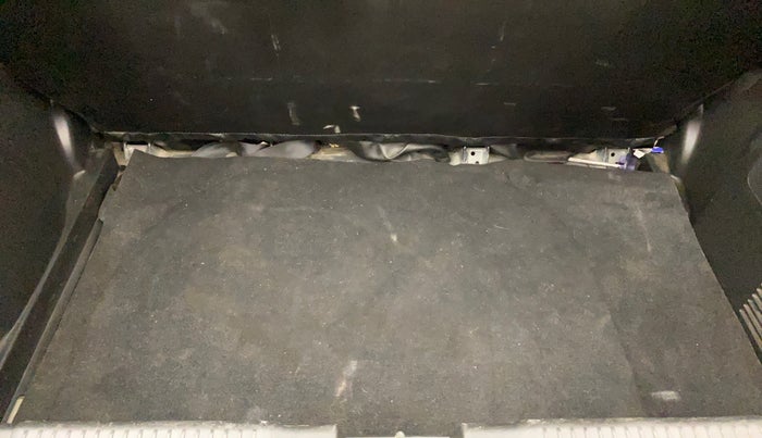 2018 Maruti Swift VXI AMT, Petrol, Automatic, 59,610 km, Boot Inside