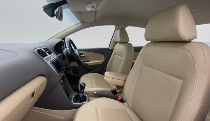 2017 Volkswagen Vento HIGHLINE PLUS TDI MT, Diesel, Manual, 85,284 km, Right Side Front Door Cabin