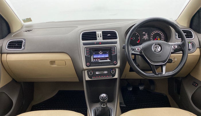 2017 Volkswagen Vento HIGHLINE PLUS TDI MT, Diesel, Manual, 85,284 km, Dashboard