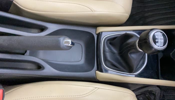 2021 Honda City 1.5L I-DTEC ZX, Diesel, Manual, 79,536 km, Gear Lever