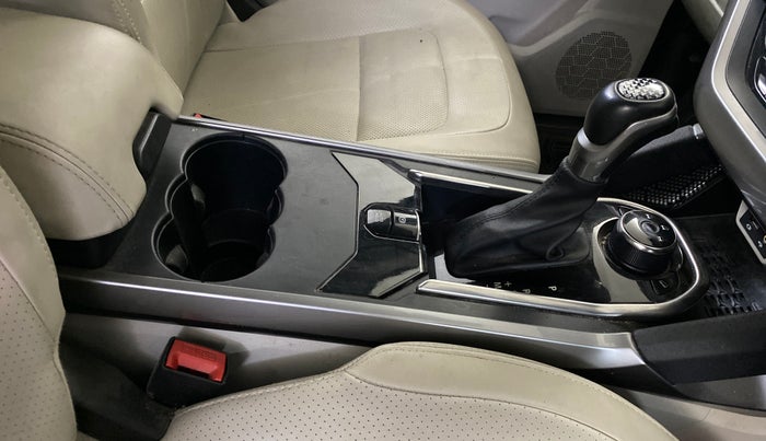 2022 Tata Safari XZA PLUS, Diesel, Automatic, 70,304 km, Gear Lever