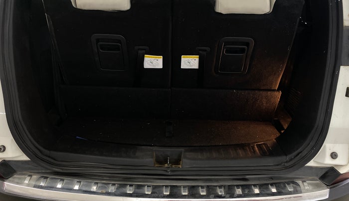 2022 Tata Safari XZA PLUS, Diesel, Automatic, 70,304 km, Boot Inside