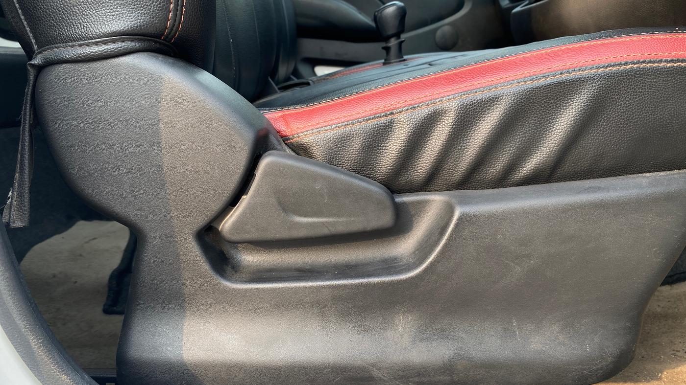 2018 Datsun Redi Go T(O) 1.0L LIMITED EDITION, Petrol, Manual, 97,592 km, Driver Side Adjustment Panel