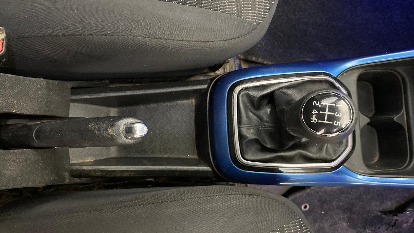2018 Maruti IGNIS DELTA 1.2, Petrol, Manual, 72,988 km, Gear Lever