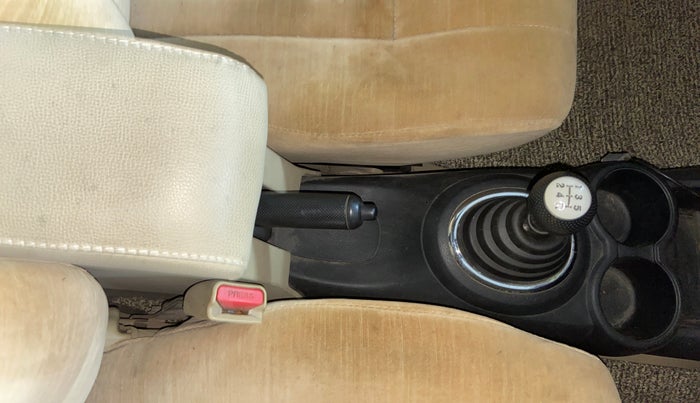 2015 Honda Amaze 1.2L I-VTEC S, CNG, Manual, 72,788 km, Gear Lever