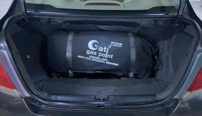 2015 Honda Amaze 1.2L I-VTEC S, CNG, Manual, 72,788 km, Boot Inside