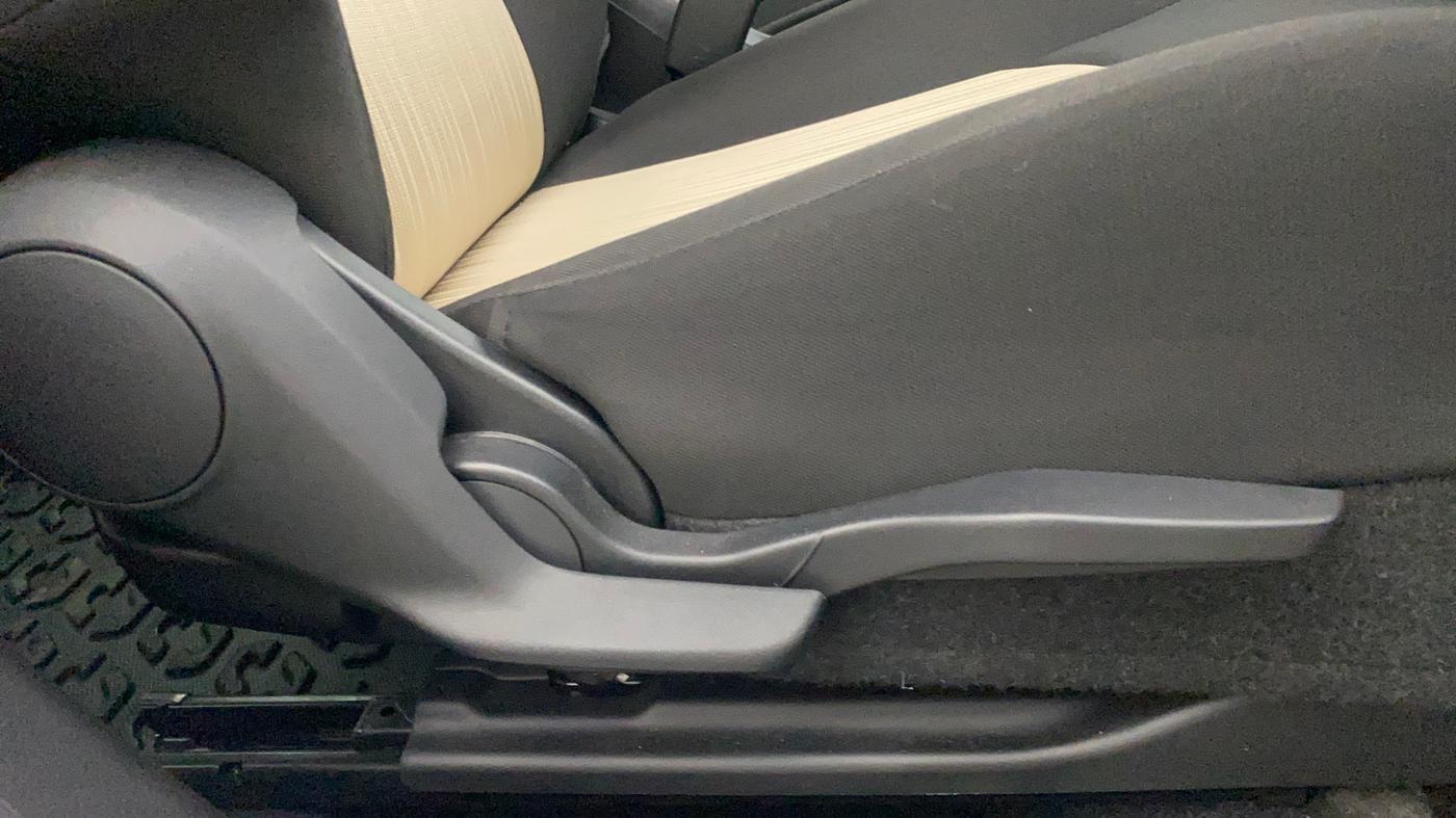 2022 Toyota Glanza V AMT, Petrol, Automatic, 14,530 km, Driver Side Adjustment Panel