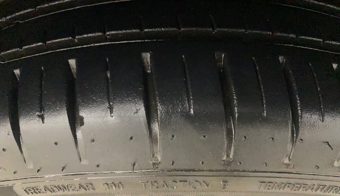 2022 Toyota Glanza V AMT, Petrol, Automatic, 14,530 km, Right Front Tyre Tread