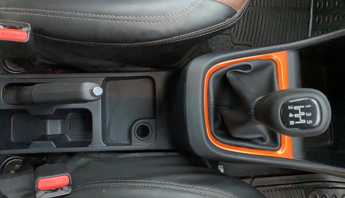 2022 Tata PUNCH ADVENTURE MT, Petrol, Manual, 13,004 km, Gear Lever