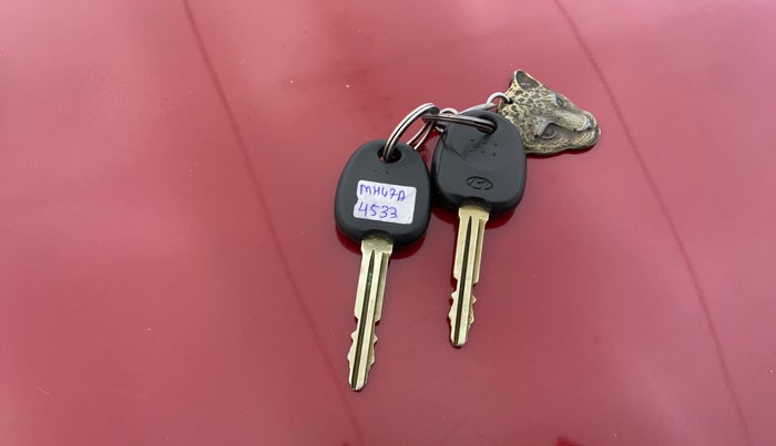 2015 Hyundai Xcent BASE 1.2, Petrol, Manual, 29,032 km, Key Close Up