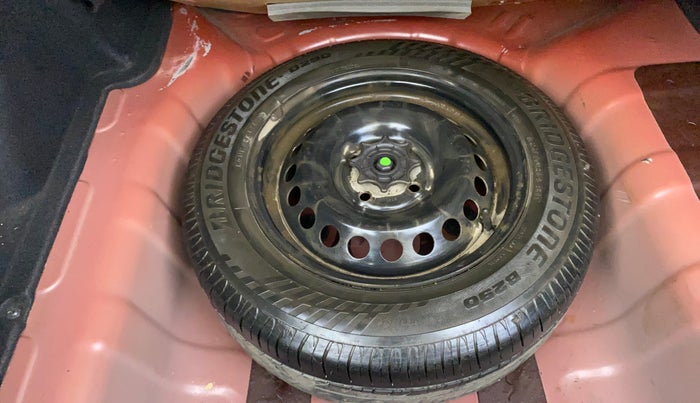 2015 Hyundai Xcent BASE 1.2, Petrol, Manual, 29,032 km, Spare Tyre