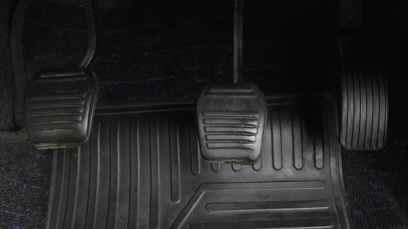 2021 Mahindra Scorpio S7, Diesel, Manual, 27,153 km, Pedals