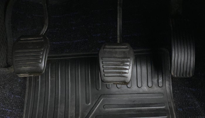 2021 Mahindra Scorpio S7, Diesel, Manual, 27,153 km, Pedals