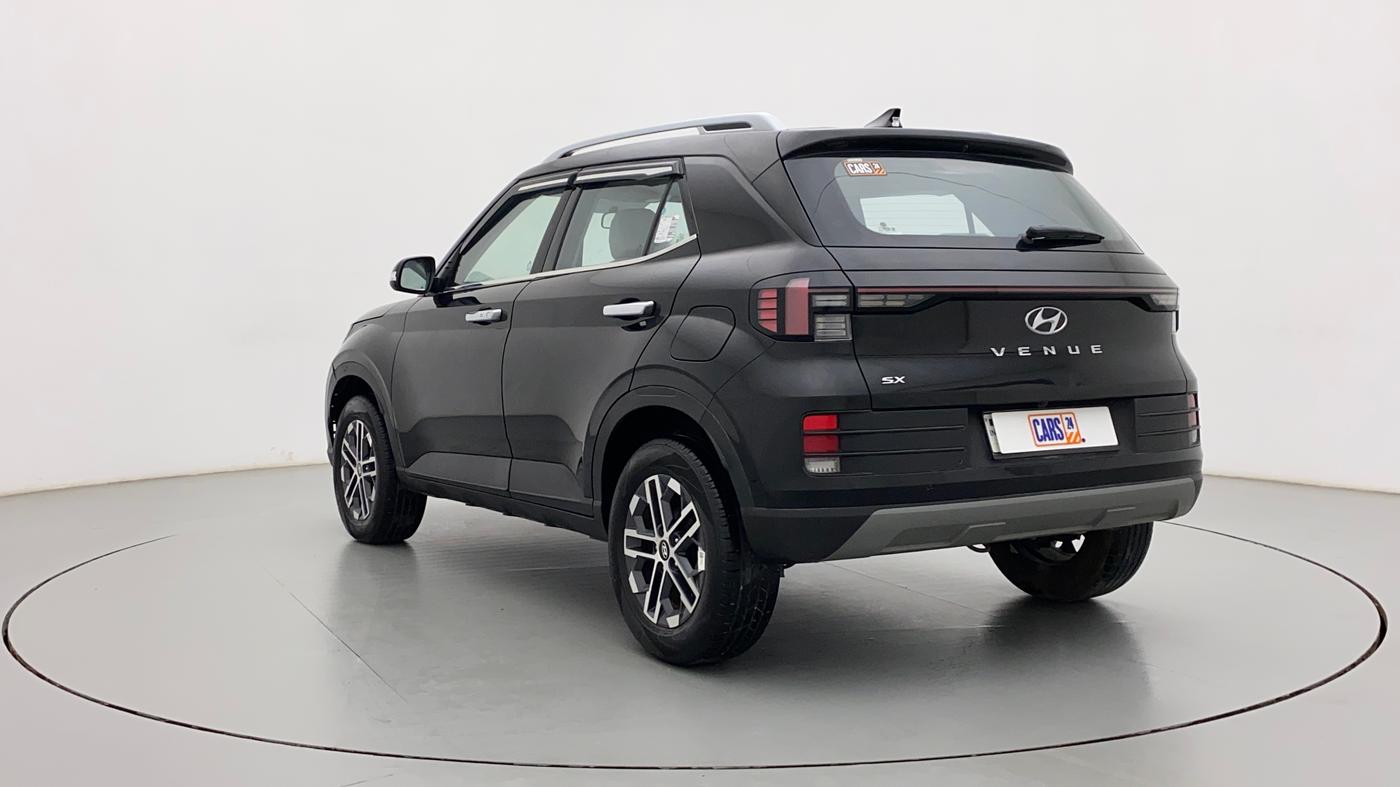 2022 Hyundai VENUE SX 1.5 CRDI, Diesel, Manual, 5,013 km, Left Back Diagonal